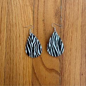 Hand made earrings 🌸